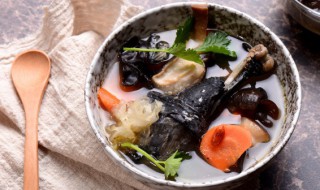 干茶树菇炖鸡汤的做法 干茶树菇炖鸡汤怎么做