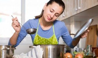 黄瓜紫菜蛋花汤的做法 教你黄瓜紫菜蛋花汤的做法