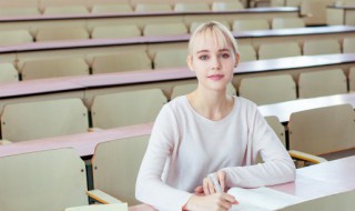 凿壁偷光意思 凿壁偷光造句