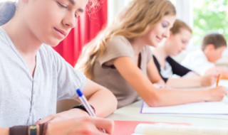 儿女情长是什么意思 儿女情长的意思简介