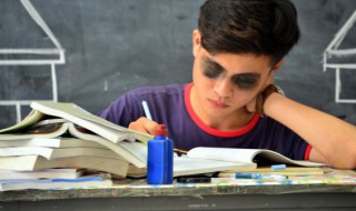 独坐敬亭山原文翻译及赏析 独坐敬亭山原文翻译及赏析是怎样的