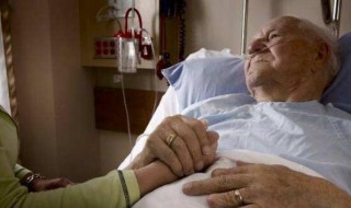 老人临终不能靠近的人 为啥老人临终不能靠近