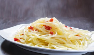 土豆怎样做才好吃 制作酸辣土豆丝的方法