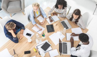 交际中语言沟通的注意事项 交际中语言沟通的注意事项有哪些