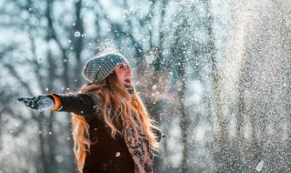 描写大雪纷飞的景象句子 描写大雪纷飞的景象句子推荐