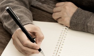 夸赞美女漂亮的幽默句子 夸赞美女漂亮的幽默经典句子