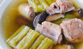 苦瓜排骨炖汤的做法 需要哪些食材