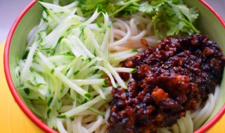 蘑菇酱面怎么做 炸酱面的做法