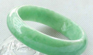 带玉镯对女人有什么好处 带玉镯对女人的好处