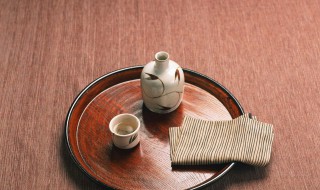 酒是粮食精全套的句子 酒是粮食精全套的句子是什么