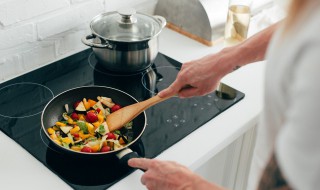 火腿肠煸土豆的家常做法 火腿肠煸土豆怎么做