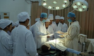 口腔医学与临床医学哪个更好 口腔医学与临床医学如何选择