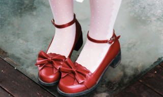 下雨穿皮鞋对皮鞋有危害吗 下雨穿皮鞋有什么危害呢