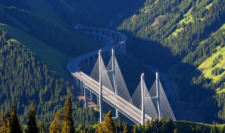 果子沟大桥简介 果子沟大桥介绍