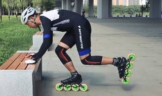 轮滑单腿怎样能支撑住 轮滑单腿如何能支撑住