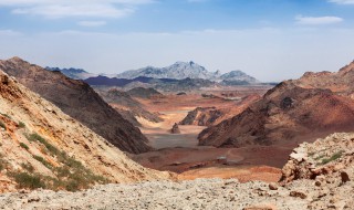 阴山是什么和什么的分界线 阴山是什么的分界线