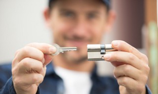 钥匙断了怎么接起来 钥匙断了如何接起来