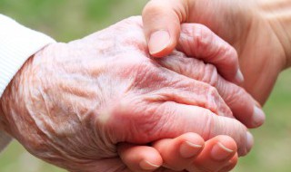 关于孝敬的诗歌朗诵 有关孝敬的诗歌朗诵