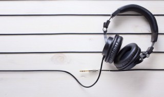 说好不悲伤为何泪红了眼眶什么歌 说好不悲伤为何泪红了眼眶歌曲介绍