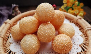 麻团的制作方法 炸红薯麻团的烹饪技巧