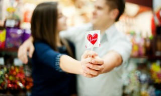 梦到我喜欢的那个人的意思 梦见自己喜欢的人征兆