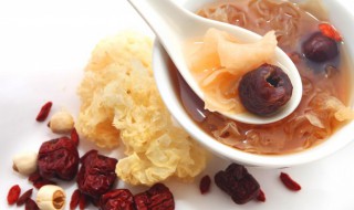 银耳红枣苹果汤有什么禁忌 银耳红枣苹果汤有哪些禁忌
