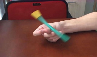 怎样转笔 方法如下