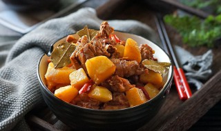 如何做草鸡炖土豆 怎么做鸡炖土豆