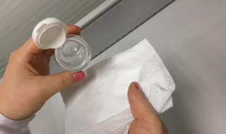 使用酒精擦拭家具进行消毒时我们要注意什么 要正确使用酒精消毒