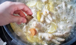 鸡爪子怎样做汤 好喝的养颜的鸡爪汤