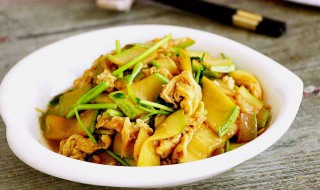 炒葫芦片窍门 这样炒出来的葫芦片超好吃