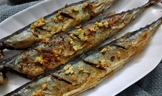 烤秋刀鱼要怎么处理 烤秋刀鱼的方法