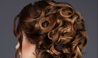 自然卷头发怎么变直永久 自然卷头发变直发的方法