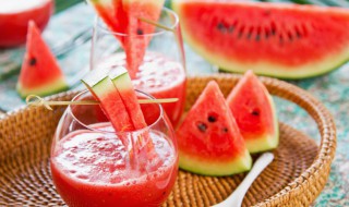 形容西瓜好吃的句子 形容西瓜好吃的句子有哪些