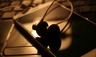 耳机线脏了如何清洁 耳机网状头如何清洗