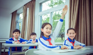 窸窸窣窣的意思 窸窸窣窣的出处