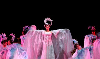 霓裳是什么意思 霓裳简单释义