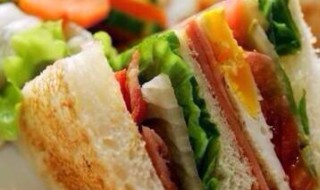 煎蛋三明治怎么做 蔬菜煎蛋三明治的烹饪技巧