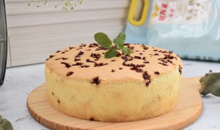 蔓越莓戚风蛋糕的做法 蔓越莓淡奶油戚风蛋糕的做法分享