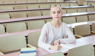 跌坐的意思 跌坐造句