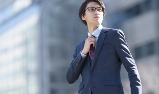新人职场穿衣注意事项 新人职场穿衣注意事项简单介绍