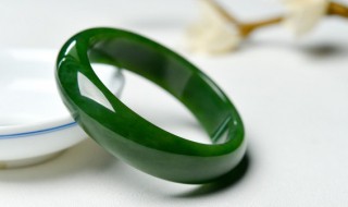 翡翠乌鸡料是什么料 翡翠乌鸡料子怎么样