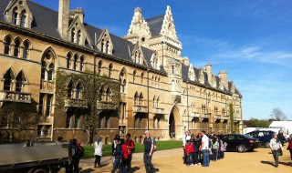 法国留学旅游专业类都有哪些名校 法国留学旅游专业类名校介绍