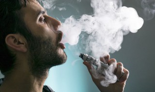 一次性电子烟的危害 电子烟是不是对身体无害