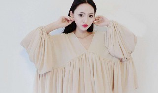 上衣宽松下面搭配什么 怎么穿显瘦呢