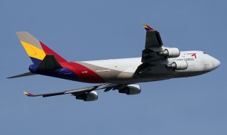 飞机气流颠簸原理是什么 飞机气流颠簸危险吗