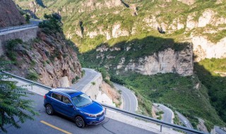 开山路转弯正确技巧 教你4种驾驶技巧，新手也能大胆开山路！