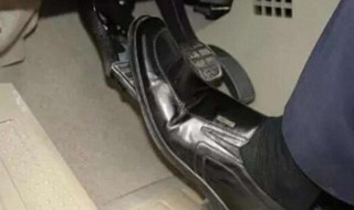 倒车一直半踩离合好吗 如何保证不熄火