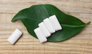 把口香糖咽下去了怎么办 不小心把口香糖咽下去怎么办