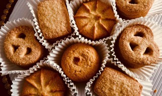 椰香黄油曲奇如何做 椰香黄油曲奇饼干做法